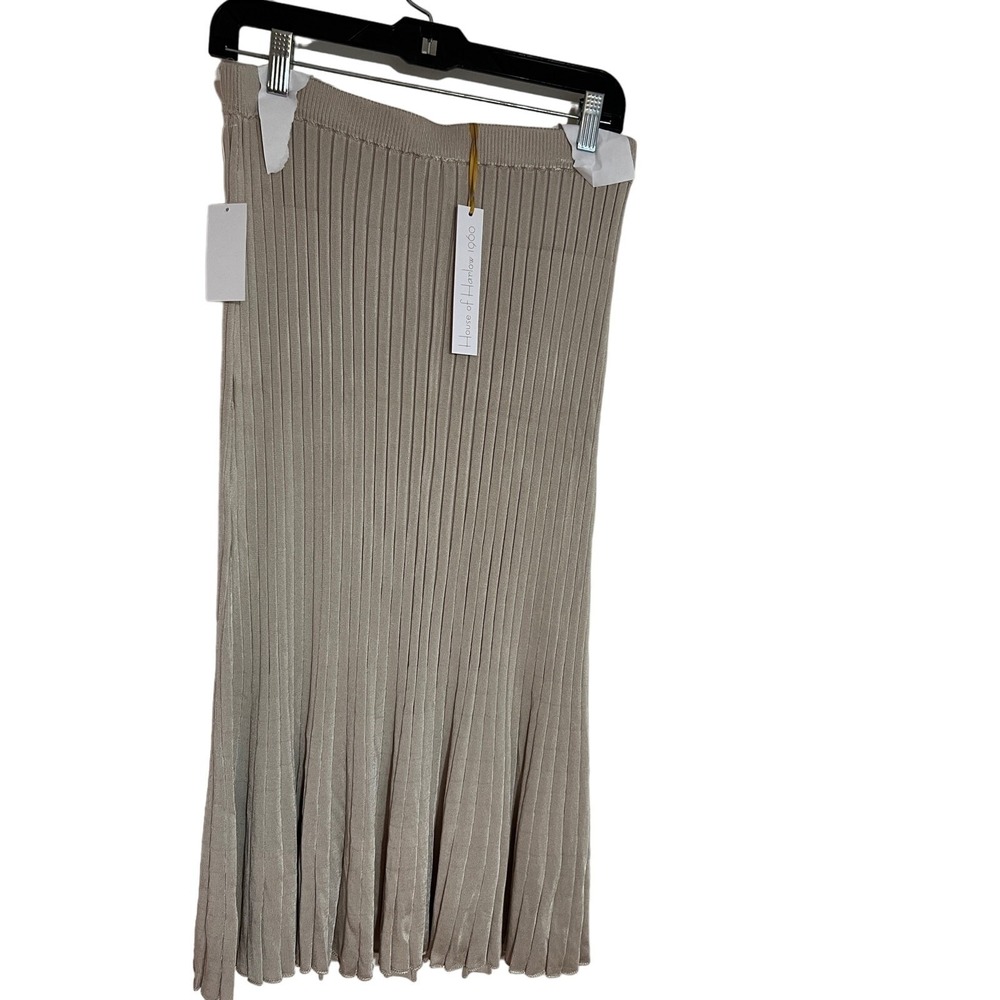 House of‎ Harlow 1960 skirt and cropped rib top Set MED. taupe. NWT minimal